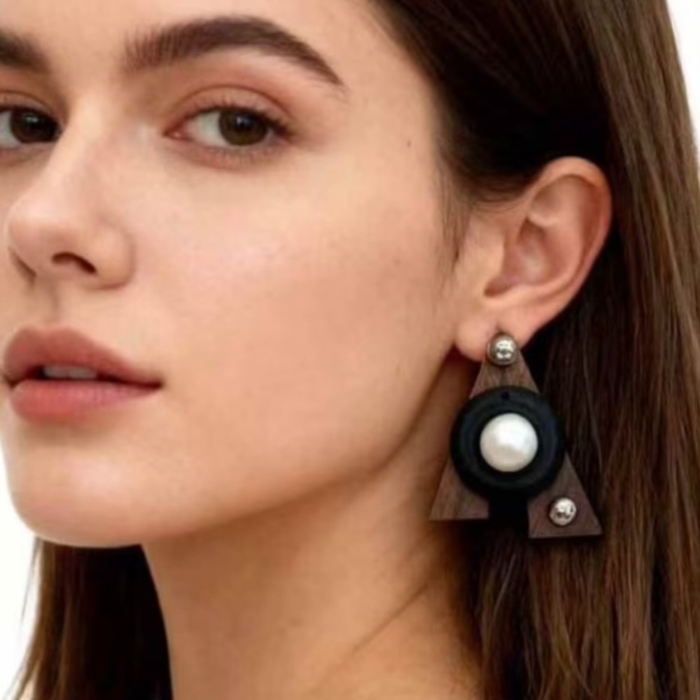Retro Elegant Black and Silver Geometric Earrings